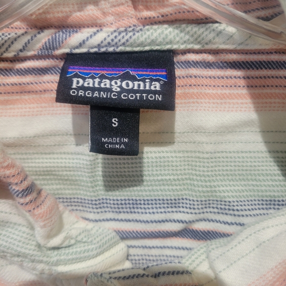 Patagonia Striped Hooded Pullover - Picture 3 of 10